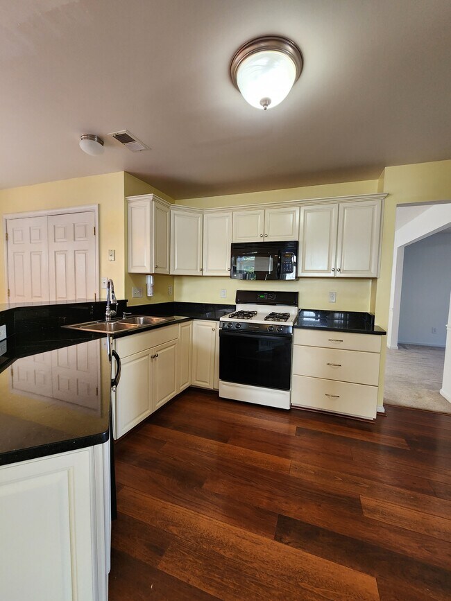 Building Photo - 276 Weatherford Way