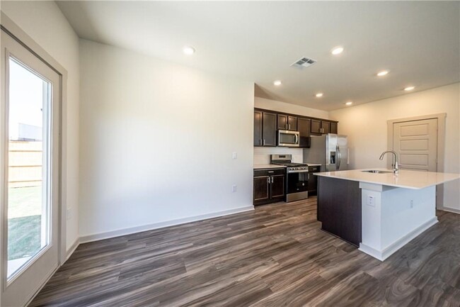 Building Photo - 13708 Lubeck Dr