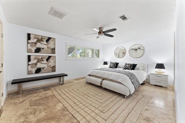 Building Photo - 5511 Queensloch Dr