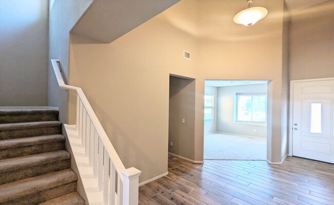 Building Photo - 288 Homeward Way