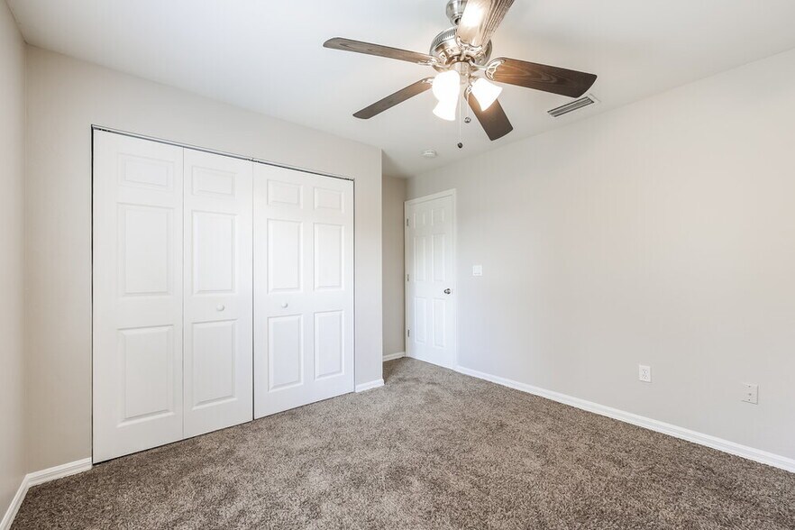 Building Photo - 15585 Spring Line Ln
