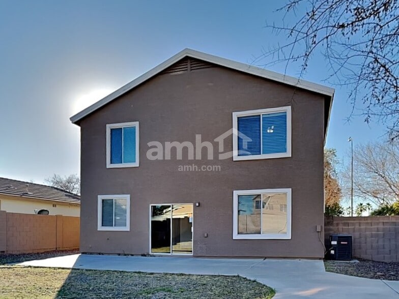 Building Photo - 1521 S 122nd Ave