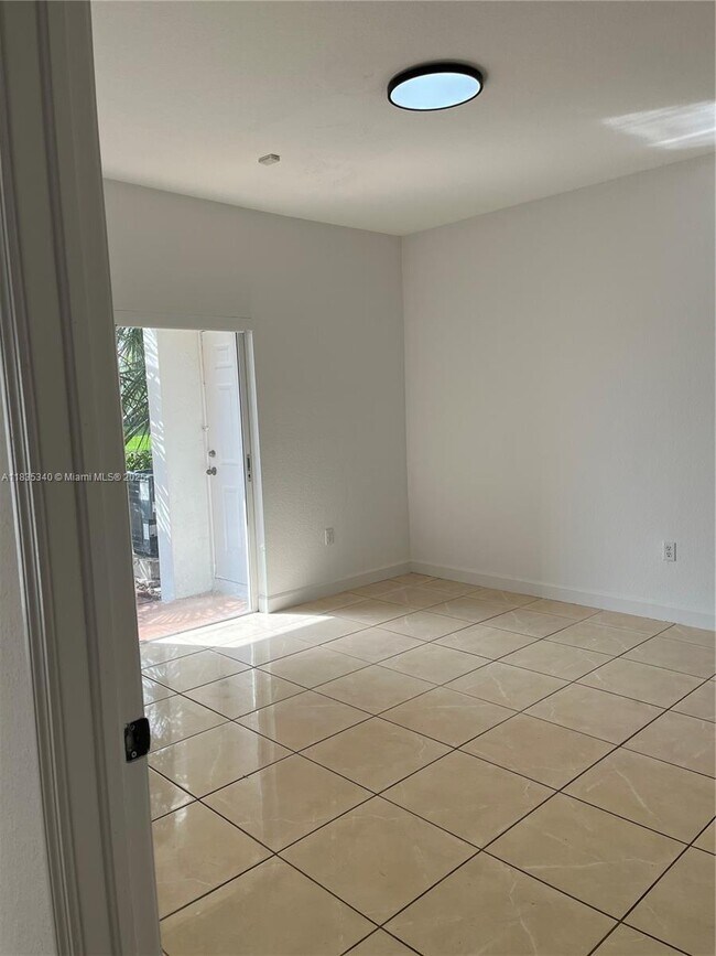 Building Photo - 8320 SW 150th Ave