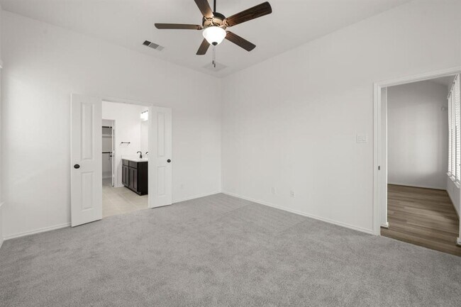 Building Photo - 10739 Blossom River Dr