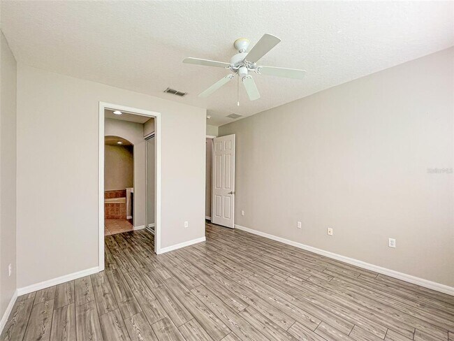 Building Photo - 10114 Willow Grove Ct