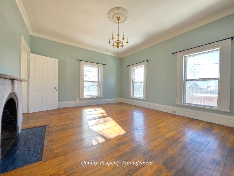 Building Photo - 157 Broadway