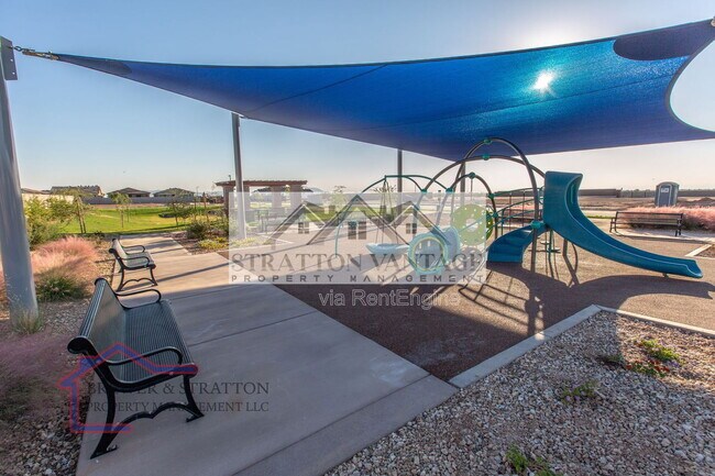 Building Photo - 9638 E Tesla Ave