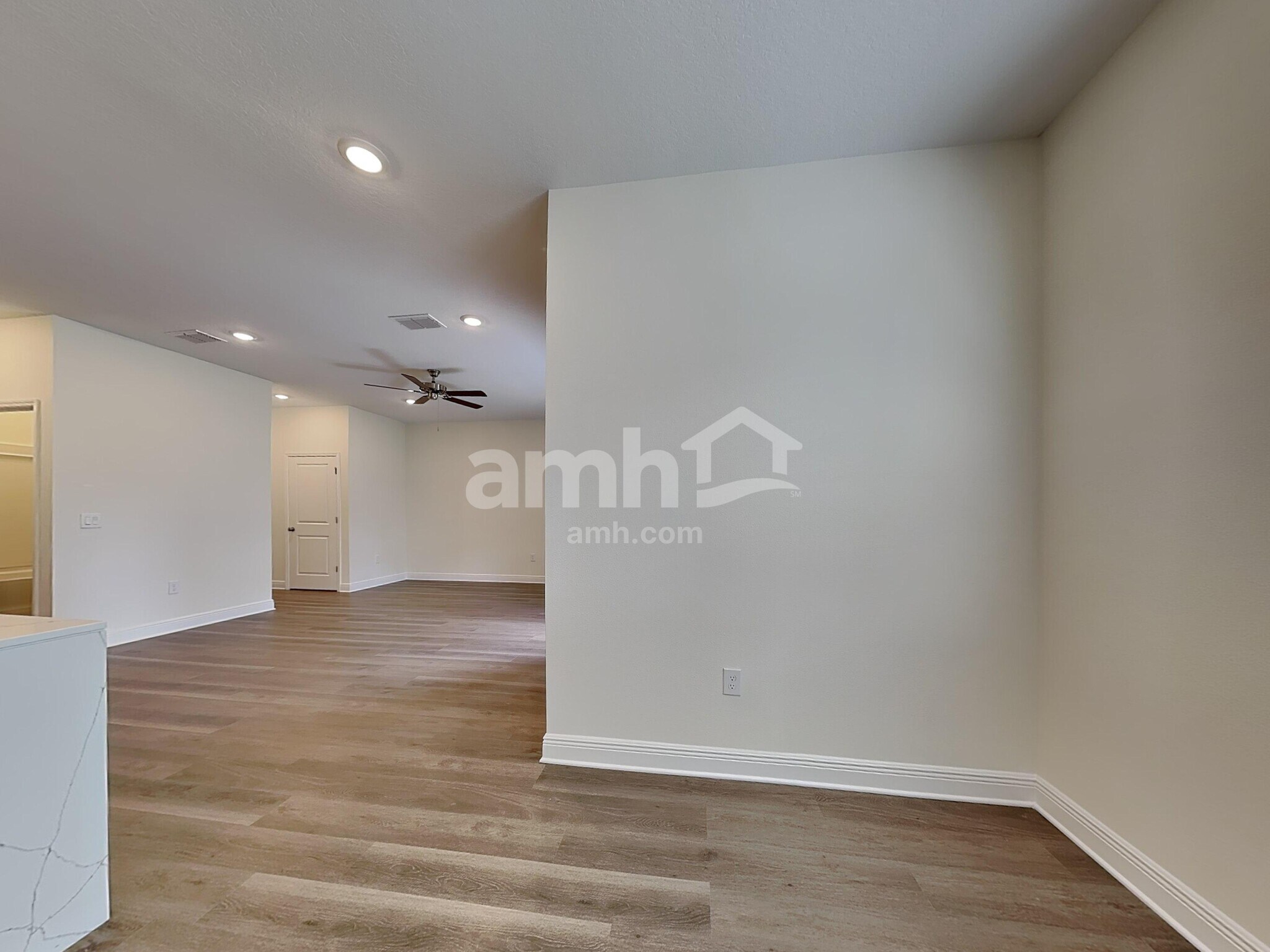 Building Photo - 5945 Sycamore Pl St