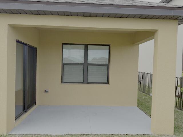 Building Photo - 9982 SW Triton Wy