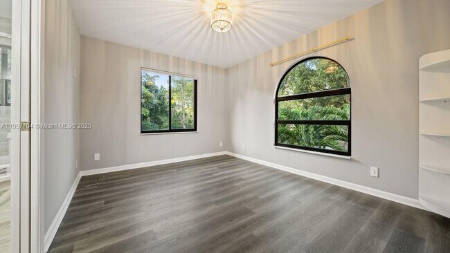 Building Photo - 5831 NW 81st Terrace