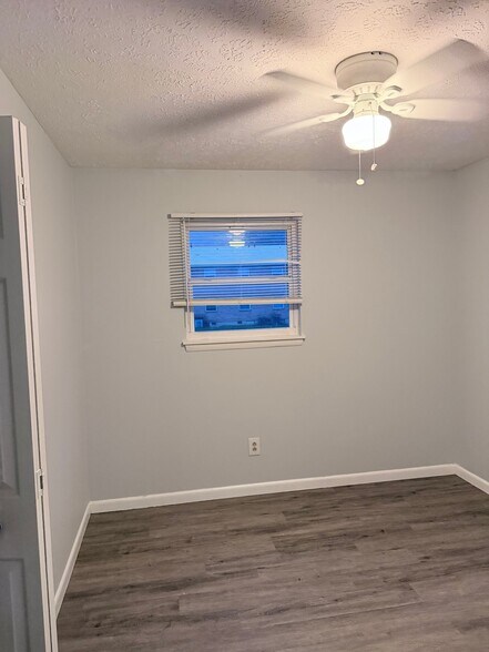 Building Photo - 3204 Fordhaven Rd