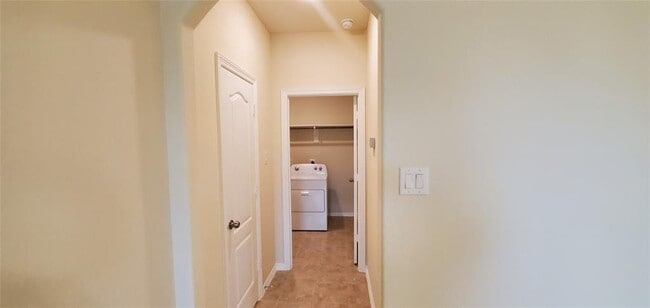 Building Photo - 2530 Remembrance Cir