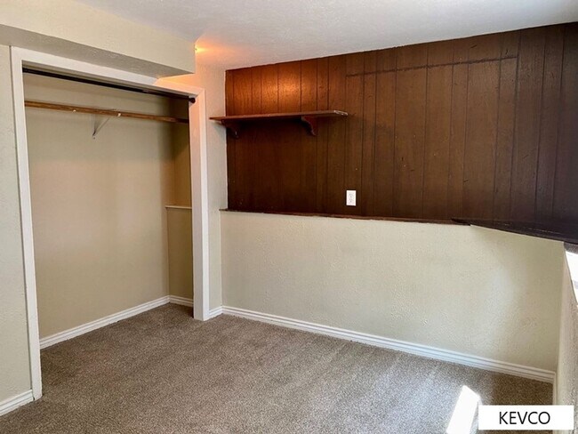 Building Photo - Great and Spacious Home with Backyard!