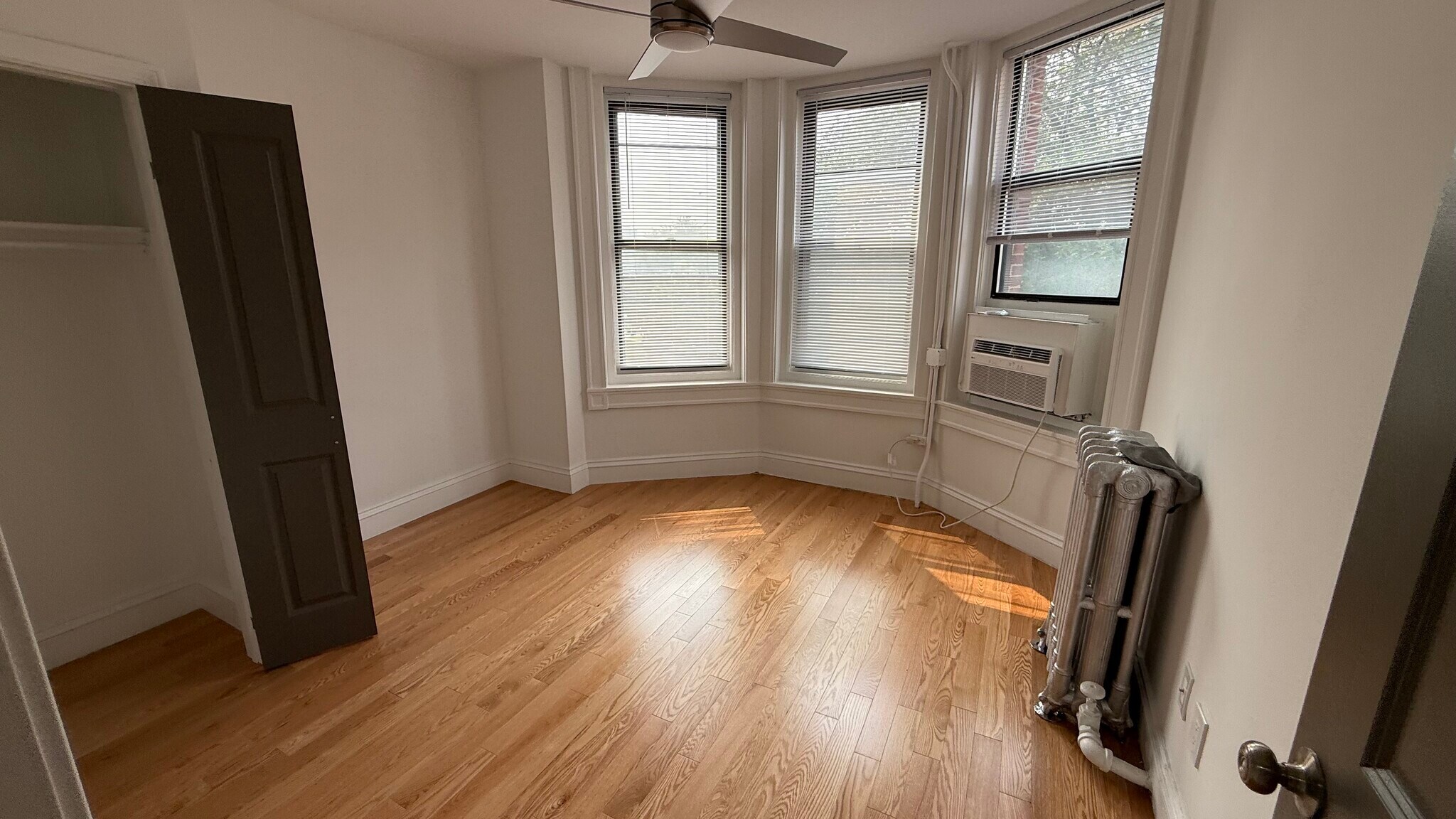 Building Photo - 52 Westland Ave