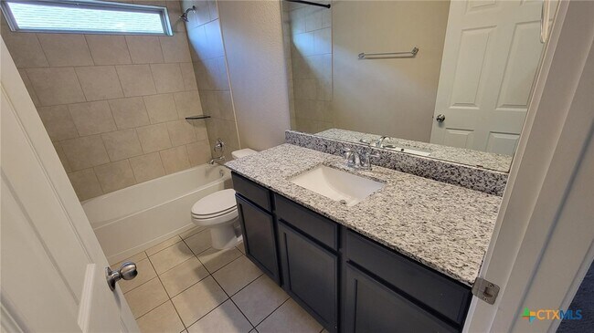 Building Photo - 822 Wyndcrest Drive