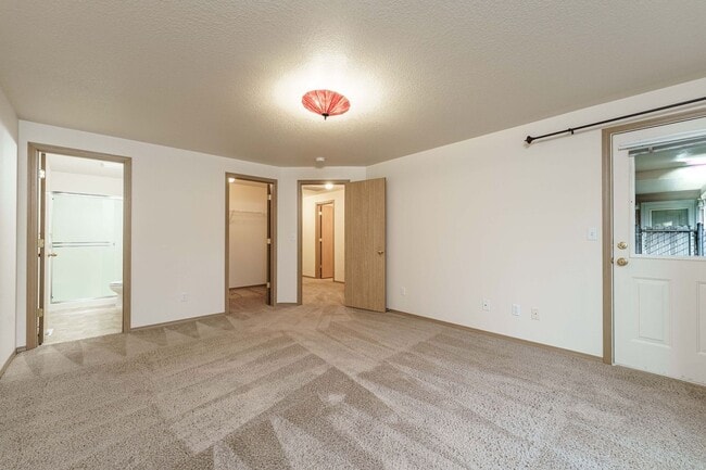 Building Photo - Bright Single-Level Vancouver Home with Garage, In-Unit Laundry, and Private Patio