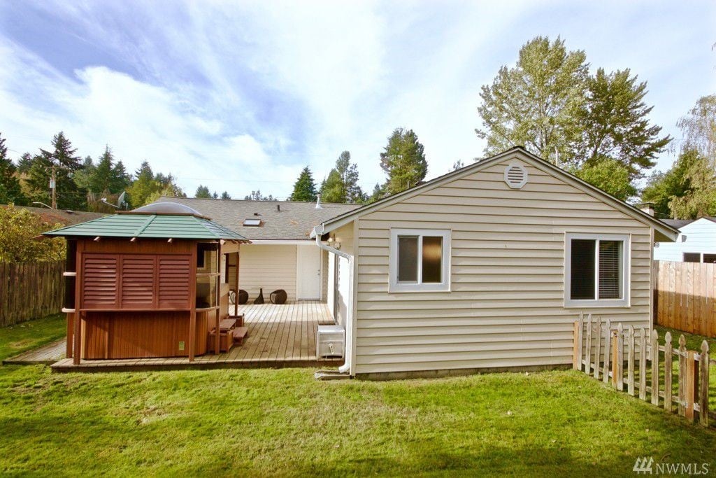 Building Photo - 17004 11th Ave NE