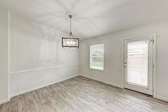 Building Photo - 233 Wallops