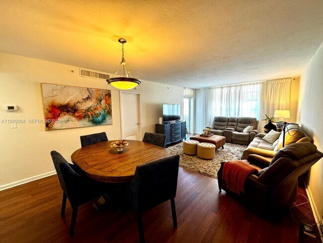 Building Photo - 3001 S Ocean Dr