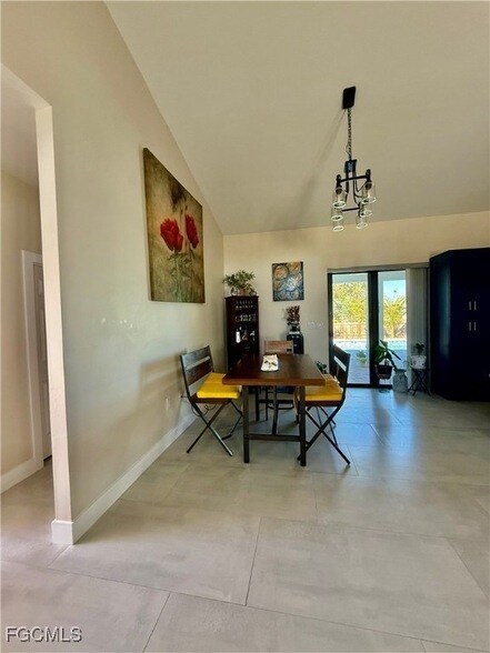 Building Photo - 3800 10th St W