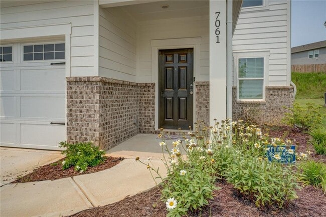 Building Photo - 7061 Rochford Dr