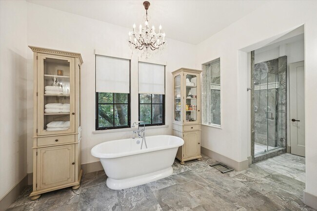 Building Photo - 5353 Lampasas St