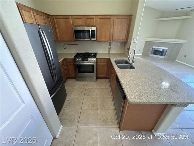 Building Photo - MISSION RIDGE SECOND-FLOOR CONDO!!