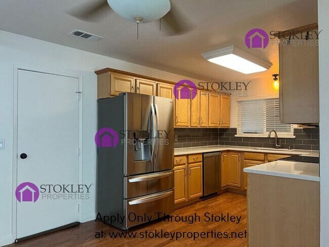 Building Photo - 3906 Birchwood Ct