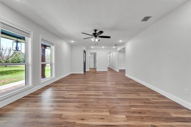 Building Photo - 313 County Rd 805A