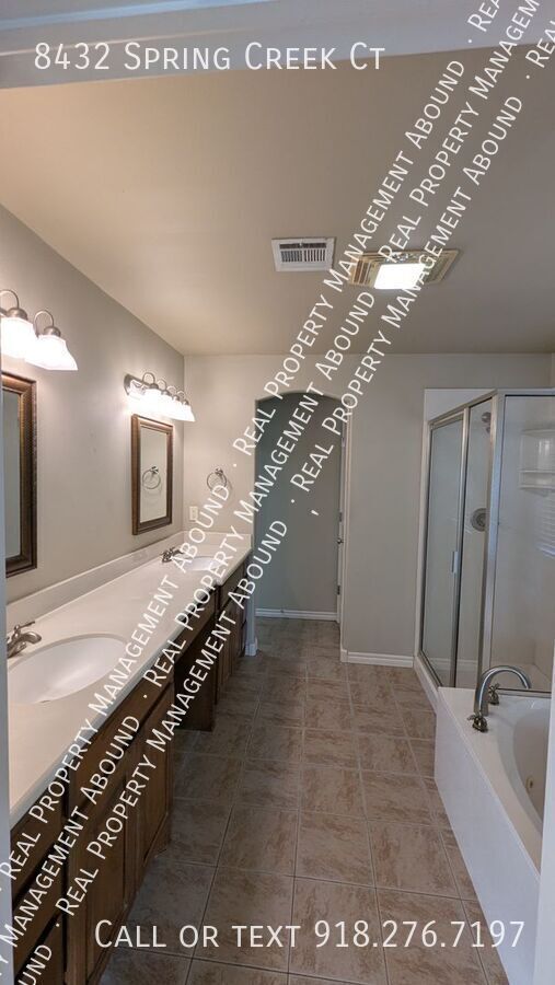 Building Photo - 8432 Spring Creek Ct