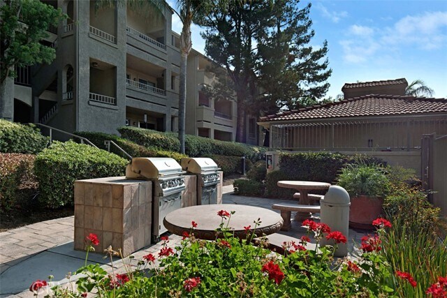 Building Photo - 1035 La Terraza Cir