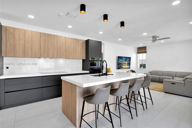 Building Photo - 1176 Cedar Falls Dr