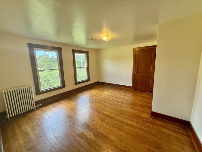 Building Photo - 282 Highland Ave