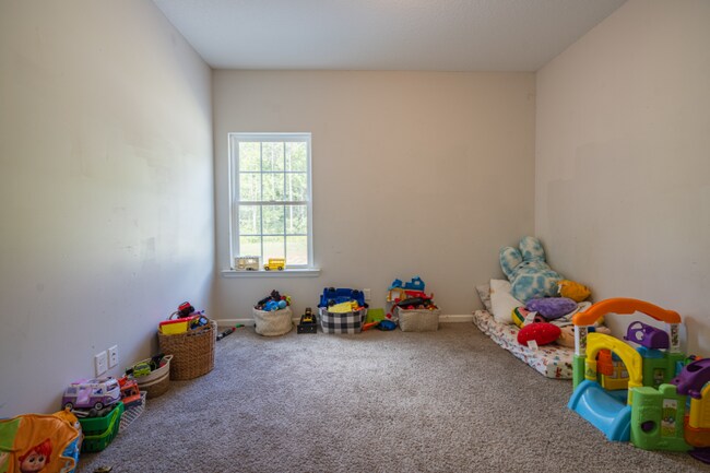 Building Photo - 211 Sapwood Wy