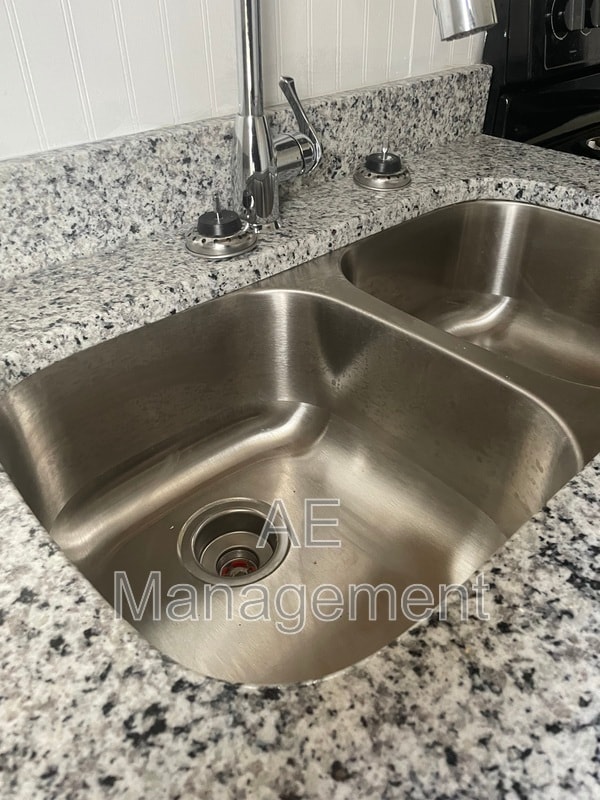 Building Photo - 163 Choate St