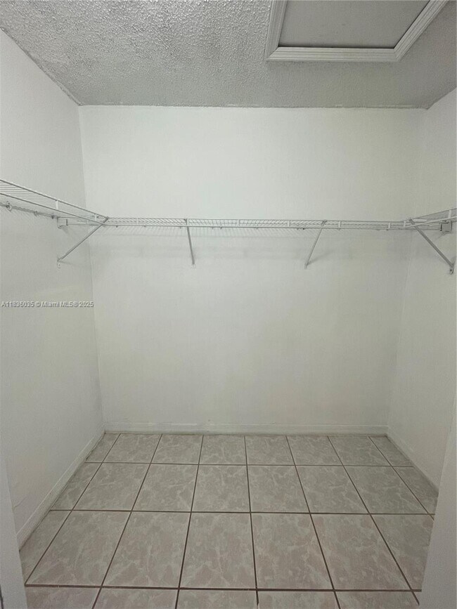 Building Photo - 15869 SW 70th Terrace