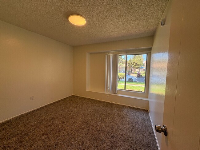 Building Photo - 2244 E Joana Dr