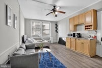 Building Photo - 1324 Locust St