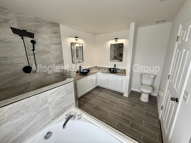 Building Photo - 608 Bluebill Ct