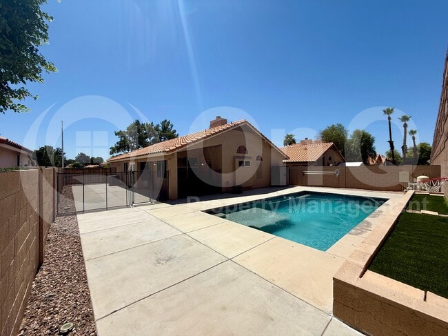 Building Photo - 1666 W Gunstock Loop