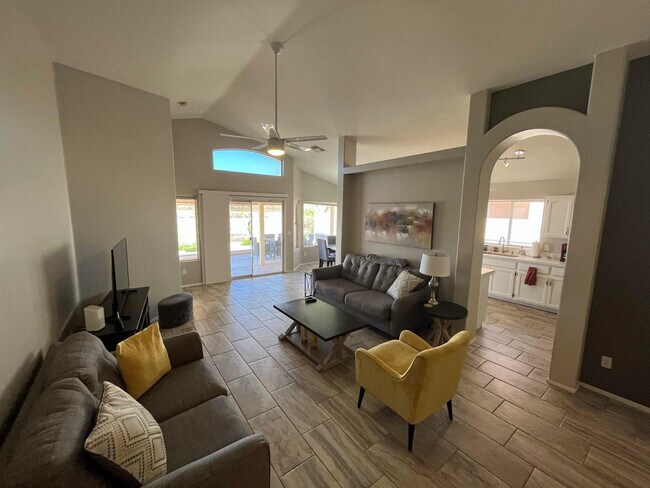 Building Photo - 11669 W Pine Mountain Ct