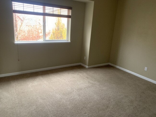 Building Photo - Executive Home in 55+ Del Webb Community of Somersett