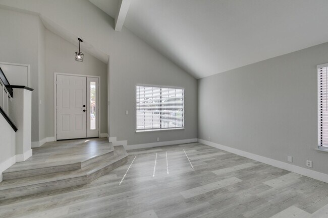 Building Photo - 3-Bedroom Dream Home in Green Valley