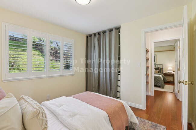 Building Photo - 44 Lariat Ct