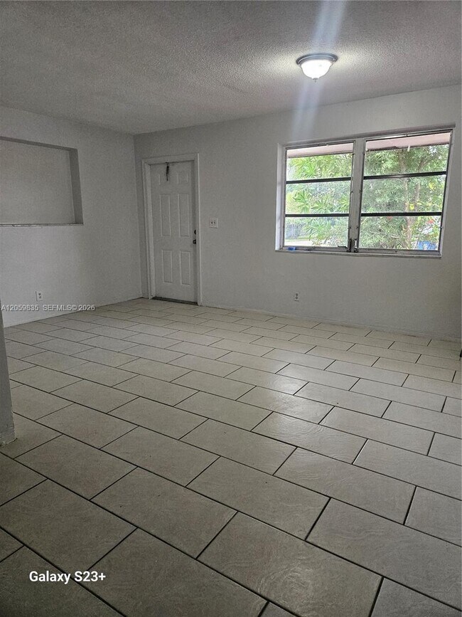 Building Photo - 5715 Hayes St