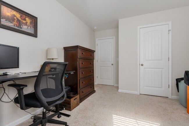 Building Photo - Beautiful, Almost New Home Located in The Desirable Elgin, SC