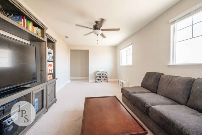 Building Photo - Madera Tesoro Viejo - Beautiful Hillside Village 2-Story Home, 4BR/3BA, SOLAR, Community Pool + L...