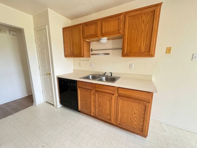 Building Photo - 3411 Warfield Dr