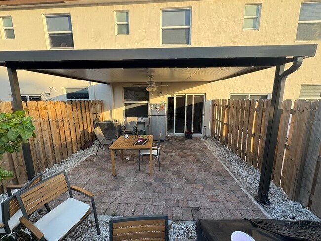 Building Photo - 12179 NW 23rd Ct