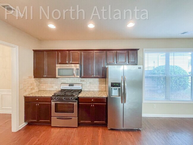 Building Photo - 328 Privet Cir
